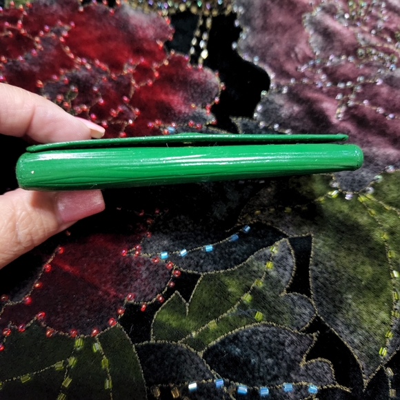 Louis Vuitton key holder - Picture 2 of 8